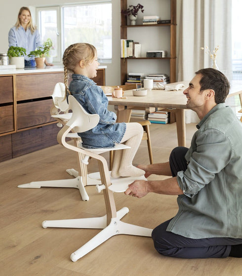 Nomi Syöttötuoli, useita eri värejä, Stokke